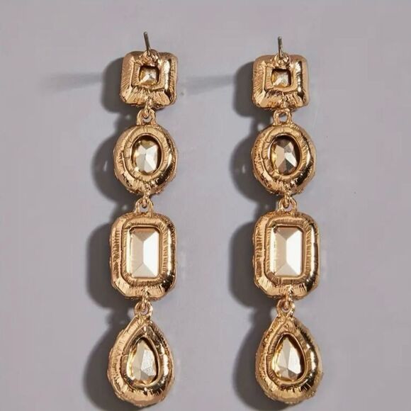 ✨ NEW Sparkling colored crystal crystal drop earrings studs ✨ - Picture 6 of 6